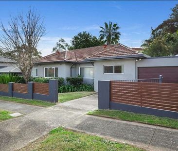 Modern Four Bedroom Family Home - Photo 2