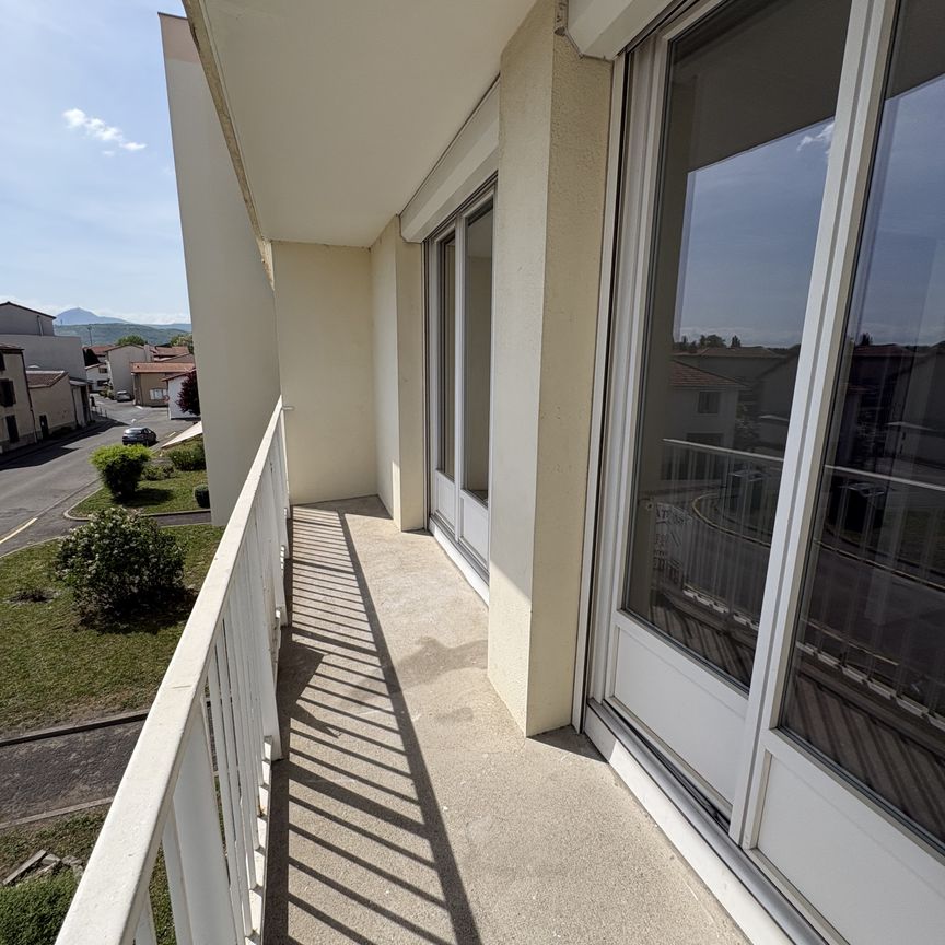 Location Appartement 4 pièces 79m² GERZAT 63360 - Photo 1