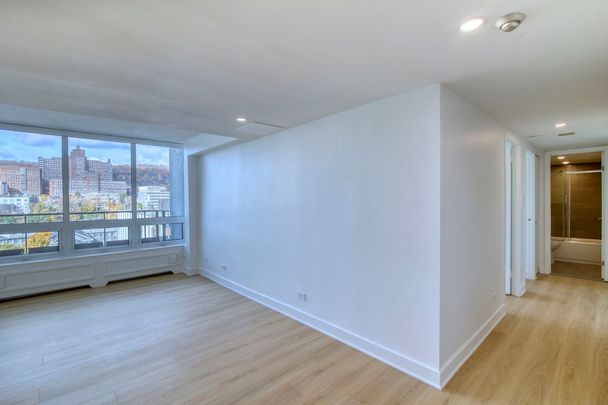 1975 Maisonneuve Blvd West - Photo 1