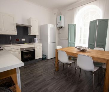 2 bedroom terraced house to rent - Photo 3