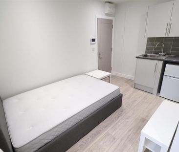 Studio to rent - Photo 5