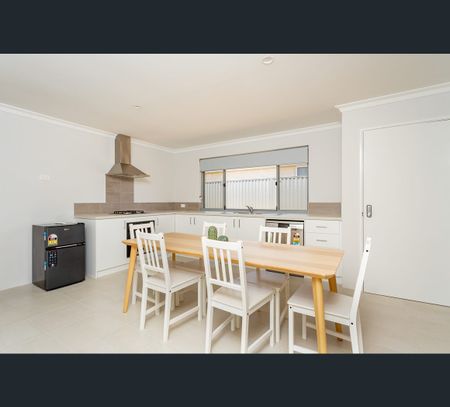 2/17 Westport Street, Madora Bay, WA 6210 - Photo 2