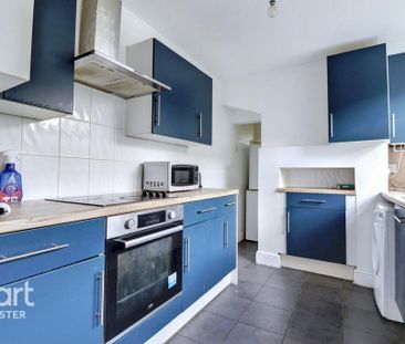 1 bedroom in a house share to rent - Photo 1