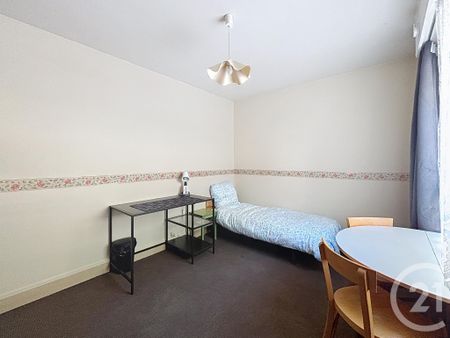 Location Appartement 1 pièce 15m² MELUN 77000 - Photo 2