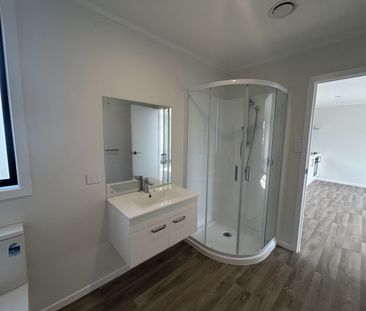 Newly Built Three Bedroom Home - Photo 3