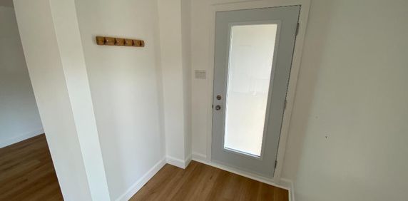 3 ½ neuf à Sainte-Agathe – Vue sur le lac, terrasse, jardin – près de l’hôpital, semi meublé - Photo 2