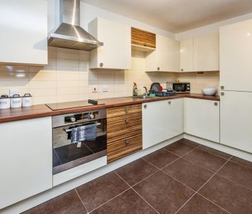 1 Bed Flat, Buttonbox, B18 - Photo 3