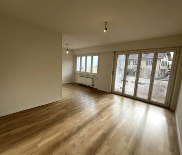 Beautiful renovated 2.5 room apartment in Yens - Photo 3