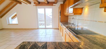 Rent a 4 ½ rooms apartment in Courchapoix - Photo 3