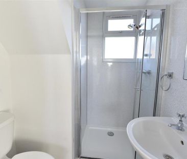 3 bedroom detached house to rent - Photo 2