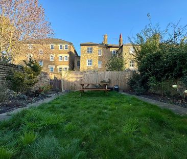 2 Bed Flat, Middle Lane, N8 - Photo 1