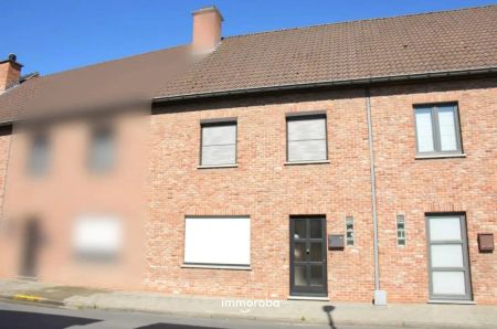 Instapklare woning met tuin en 2 garages in Oeselgem. - Photo 3