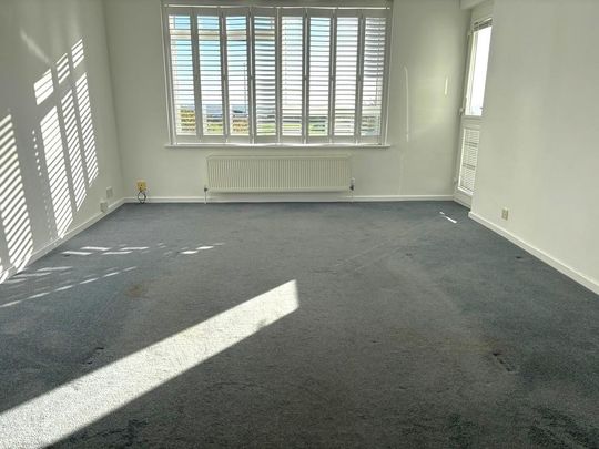 2 bedroom ground floor flat to rent - Photo 1