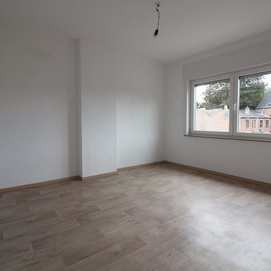 Charmante huis in Frasnes-Lez-Buissenal met 120 m² woonruimte - Photo 1