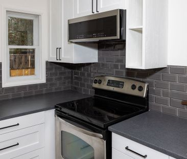 For Lease - 333 Millard Avenue Unit# Upper, Newmarket, Ontario - Photo 1