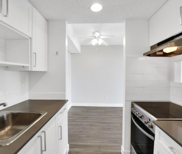 James Bay Square - 1 Bedroom - Photo 1
