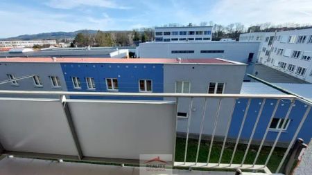 Pronájem bytu 2+1 s balkónem Valašské Meziříčí, ul. Zašovská - Fotografie 3