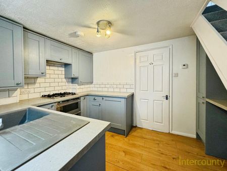 2 bedroom terraced house to rent - Photo 5
