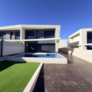 Luxury 3 room Detached House for rent in Gran Alacant, Spain - Photo 2