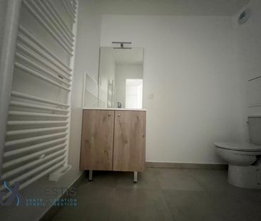 Location Appartement 2 pièces 46m² MOISSY CRAMAYEL 77550 - Photo 2