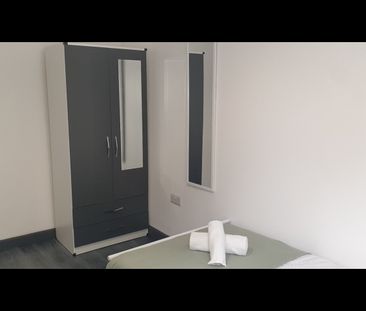 Room in a Shared House, Alpha Street, M6 - Photo 6