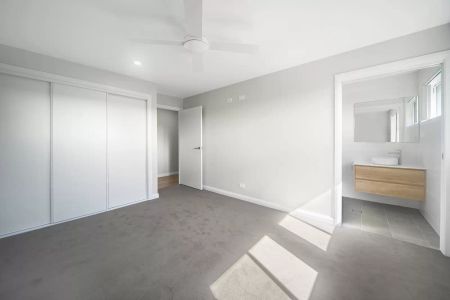 Waiting for You - Photo 2