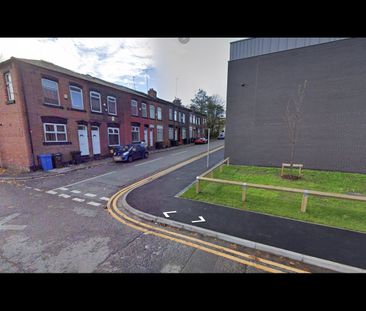 Room in a Shared House, Scarsdale Street, M6 - Photo 1