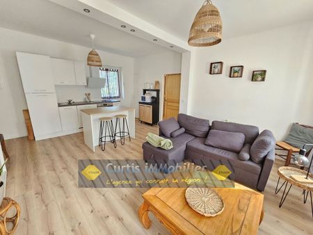 Location Appartement 2 pièces 45m² ST GENEST LERPT 42530 - Photo 4