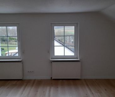 Schöne helle Dachgeschosswohnung 75 qm in Meschede/Calle - Photo 5