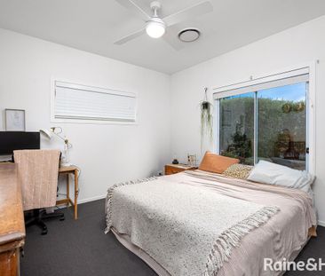 Modern, Sustainable Living in a Peaceful Location - Photo 6