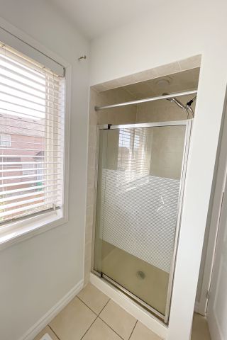 For Lease - 104 Crown Victoria Drive, Brampton, Ontario - Photo 4