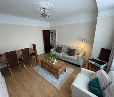 3 Bed Terraced House, Mannock Road, N22 - Photo 2