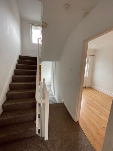 68 Palmerston Road, Belfast, BT4 1QD - Photo 3