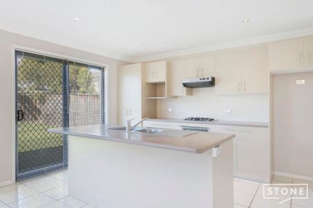 HUGE FAMILY HOME - Photo 4