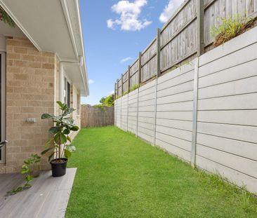 14 Bearsden Street, Spring Mountain, Qld 4300 - Photo 5