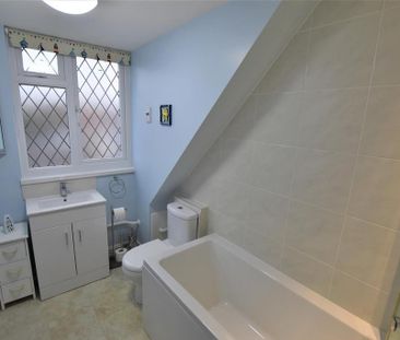 2 bedroom semi-detached house to rent - Photo 6