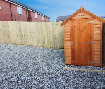 2 bedroom end of terrace house to rent - Photo 3