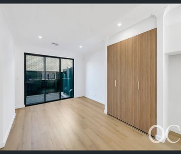 Open the door to modern Findon living - Photo 6