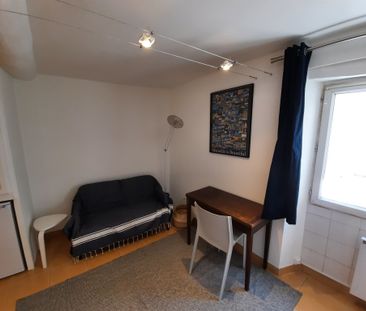 Location Appartement 1 pièce 23m² MARSEILLE 9ème - Photo 1