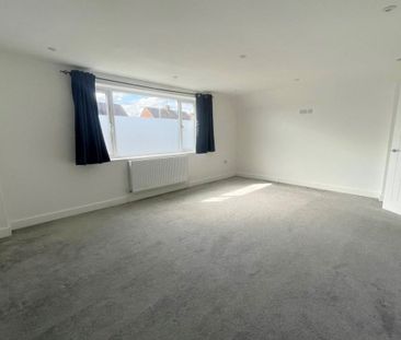 Drift Road, STAMFORD - Photo 5