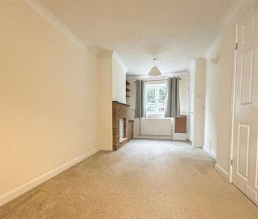 Nadder Terrace, Salisbury, SP2 - Photo 2