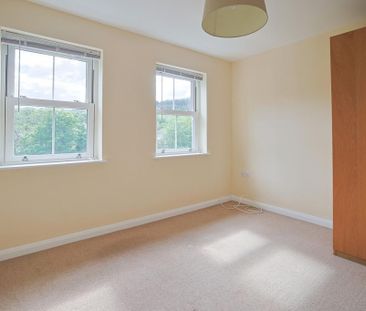 2 bedroom maisonette to rent - Photo 5