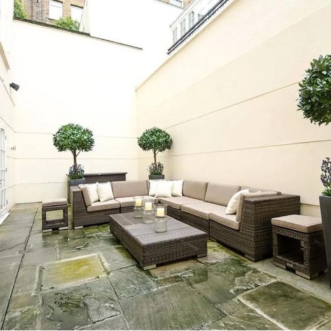 4 bedroom flat to rent - Photo 1