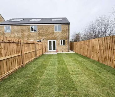 Cliffe Hill View, Skelmanthorpe - Photo 2