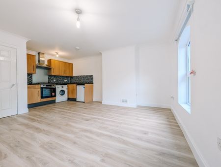 1 Bed Flat, Windsor Street, LU1 - Photo 2