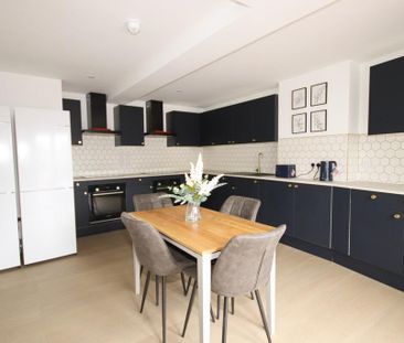 1 bedroom in a house share to rent - Photo 2