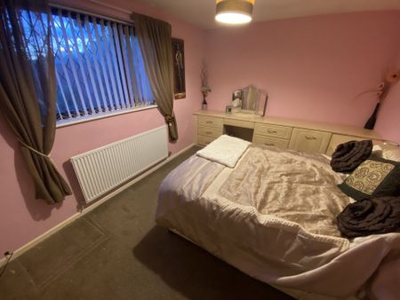 RoehamptonDrive, Trowell, NOTTINGHAM - Photo 2