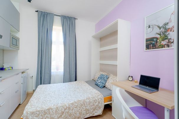 Studio k pronájmu Praha 4 – Nusle, plně vybavené, po rekonstrukci - Fotografie 1