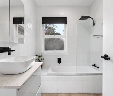 Chic Modern Living in the Frankston High School Zone - Photo 6