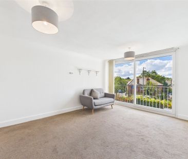 1 bedroom Flat in Dunwood Court, Maidenhead - Photo 1